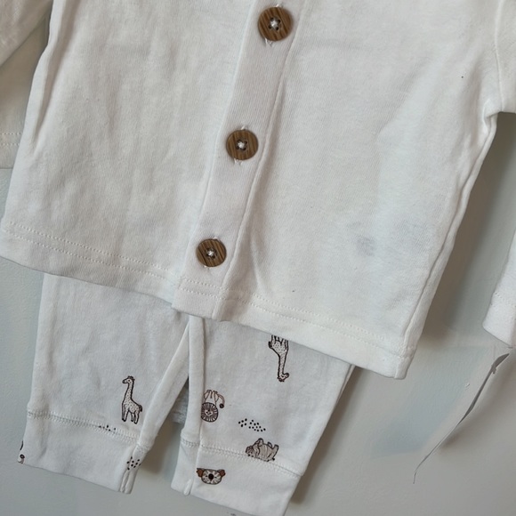 New with tags Carter’s 6mo 3 piece set - Picture 2 of 4